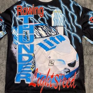 Small but oversized to large/XL graphic tee womens men unisex